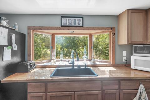 379 Bullis Rd, Gregory, MI 48137 photo 9