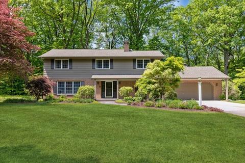 2926 Dozer Dr, St. Joseph, MI 49085