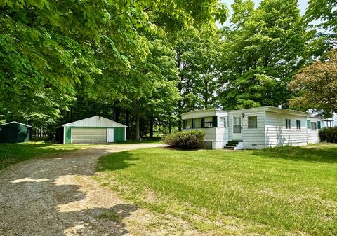 4481 S 154th Ave, Hesperia, MI 49421