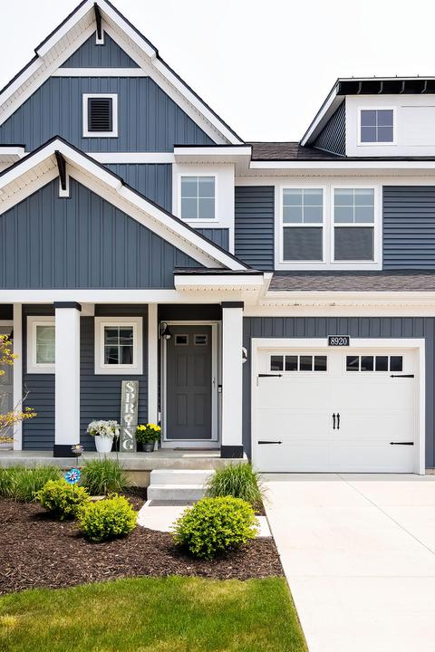 8920 Barrington Ln #42, Jenison, MI 49428