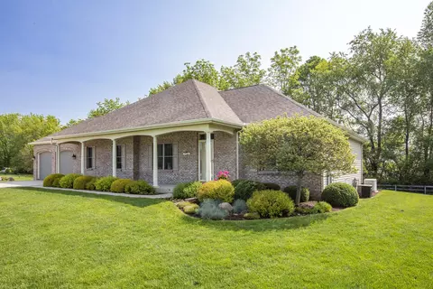 128 Churchill Ln, Niles, MI 49120