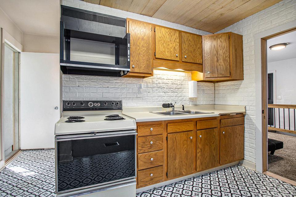  21237 Capital Ave NE, Battle Creek, MI 49017 photo 28