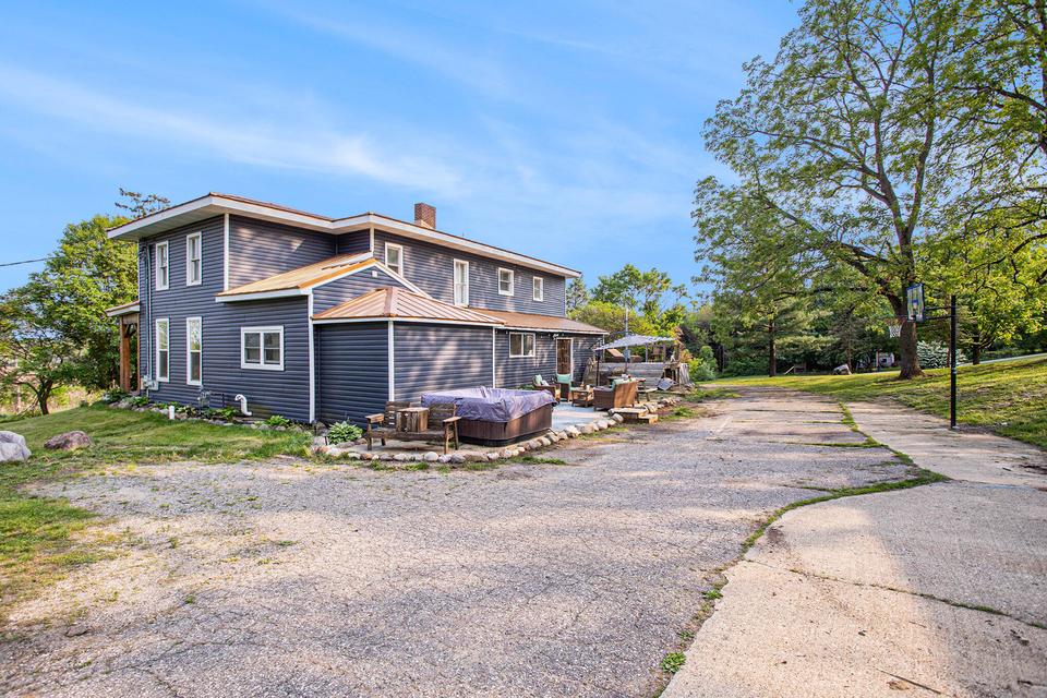  21237 Capital Ave NE, Battle Creek, MI 49017 photo 3