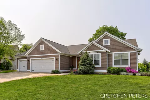 1906 Conifer Ridge Dr SW, Byron Center, MI 49315