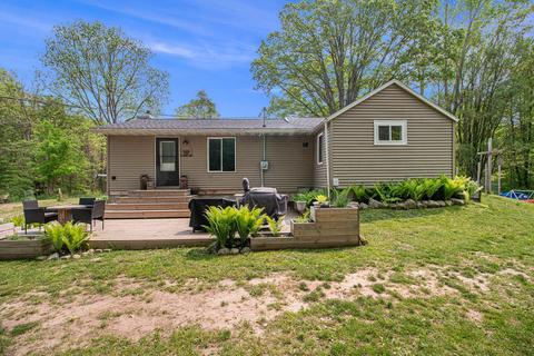 13734 S Elder Ave, Grant, MI 49327