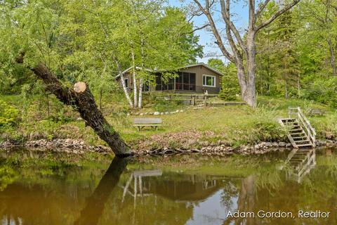 5816 S Rapids Rd, Branch, MI 49402