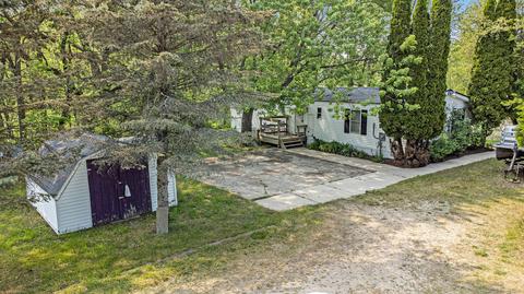 13621 Steffensen St NE, Gowen, MI 49326