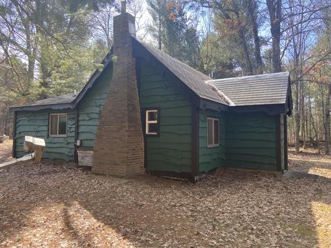 5130 N Access Rd, Irons, MI 49644
