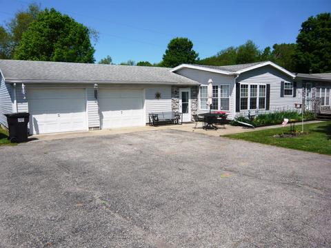 3122 Long Lake Rd, Reading, MI 49274