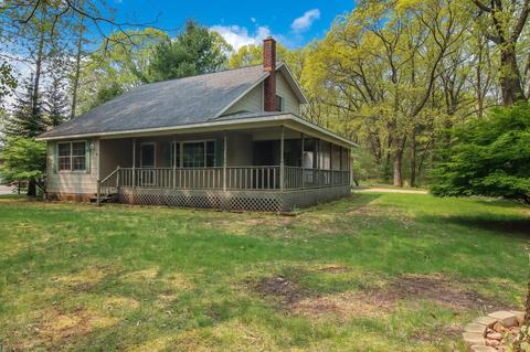 1924 Ramona Dr, Manistee, MI 49660
