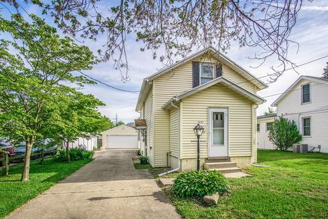 1431 Ferry St, Niles, MI 49120