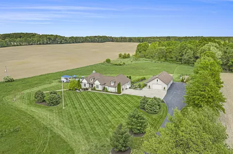 11232 9 12 Mile Rd, Ceresco, MI 49033