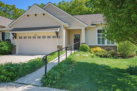 14073 Landon Ln, Grand Haven, MI 49417