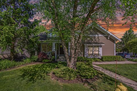 2228 W Greenstone Dr SE #33, Grand Rapids, MI 49546