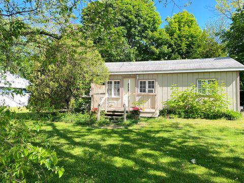 933 S Haven Pl, South Haven, MI 49090