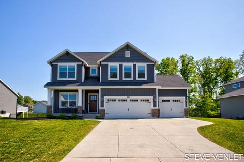 468 Sessions Woods Dr N, Grand Rapids, MI 49534