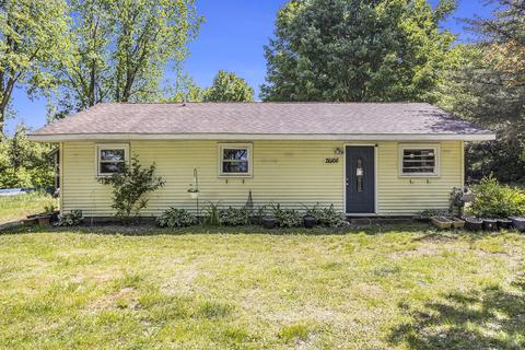 26166 Anderson Rd, Albion, MI 49224