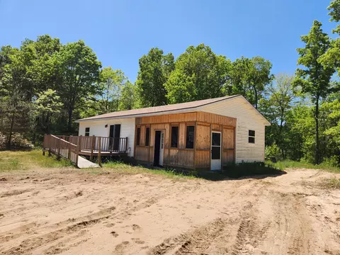 6051 Ostrum Rd, Belding, MI 48809 photo 5