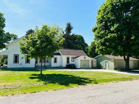111 E 3rd St, Hersey, MI 49639 photo 2