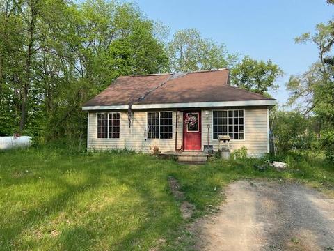 9535 Gates Rd, Clarklake, MI 49234