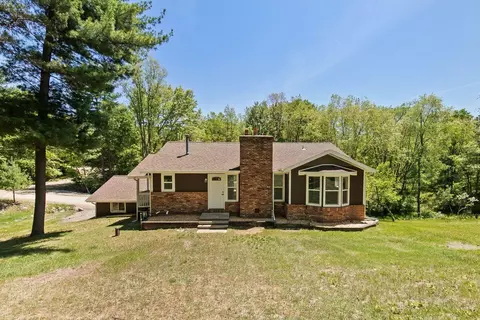 11580 Cheyenne Wells Trl, Canadian Lakes, MI 49346