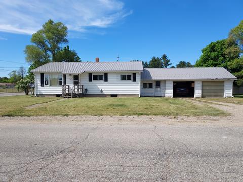 610 N Cedar, Evart, MI 49631
