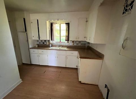 325 E Michigan Ave, Three Rivers, MI 49093 photo 9