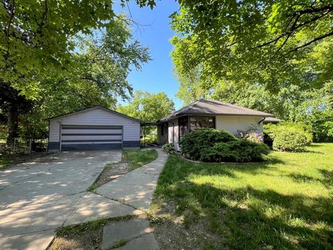 325 E Michigan Ave, Three Rivers, MI 49093 photo 4