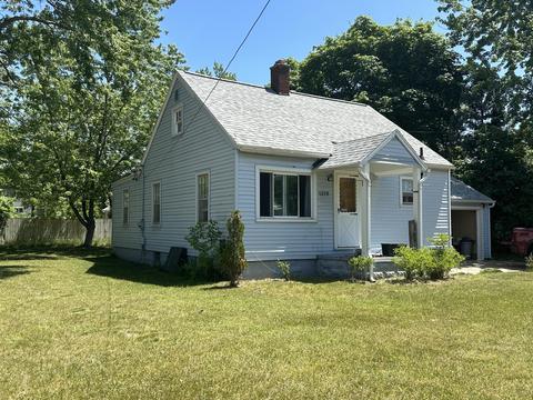 1278 Graf St, Muskegon, MI 49442