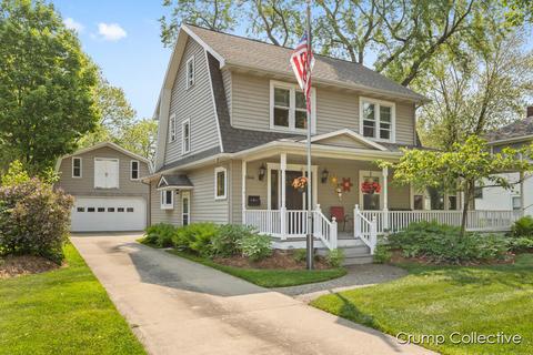 2446 Boulevard Dr SW, Wyoming, MI 49519