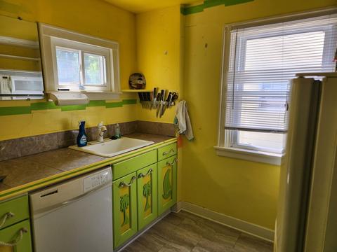 549 Seymour Ave, Jackson, MI 49202 photo 9