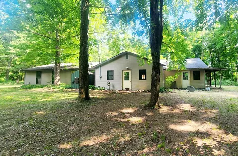 10471 E Carpenter Ln, Luther, MI 49656