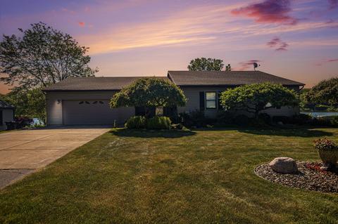 407 Midlakes Blvd, Plainwell, MI 49080 photo 7