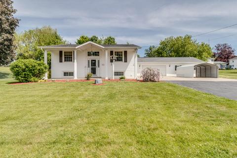 137 Chapel Hill Dr, Battle Creek, MI 49015