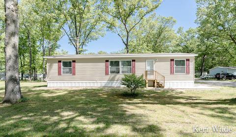 2338 Beech Rd, Twin Lake, MI 49457