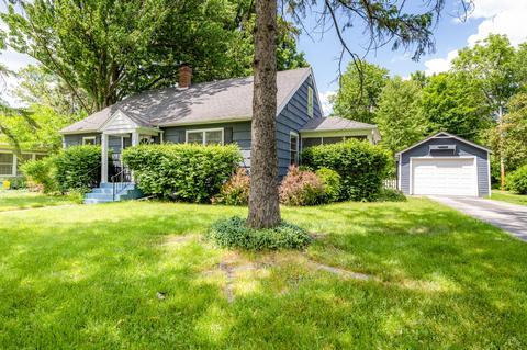 1345 Sycamore St, Niles, MI 49120