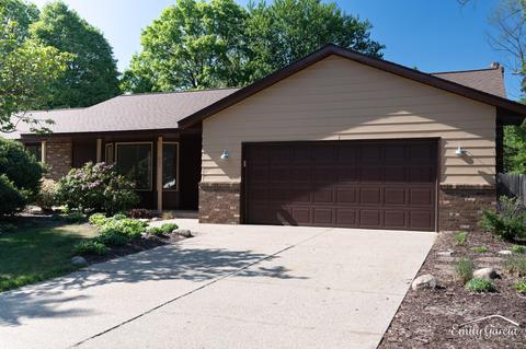 337 Evergreen Dr, Holland, MI 49424