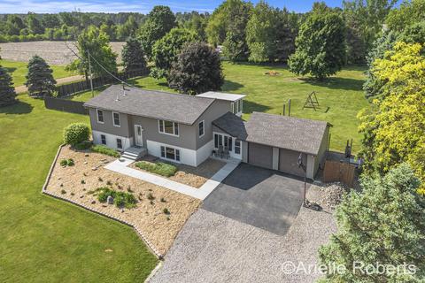 1023 W Peck Lake Rd, Ionia, MI 48846