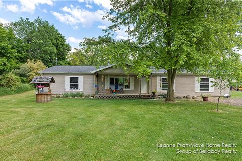 2905 8th St, Shelbyville, MI 49344