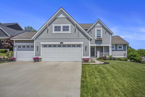 3113 Lowingside Dr, Jenison, MI 49428