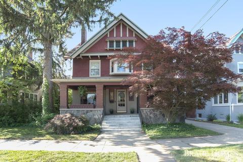 1504 Robinson Rd SE, Grand Rapids, MI 49506
