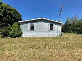 24983 E Point Dr, Mattawan, MI 49071 photo 2