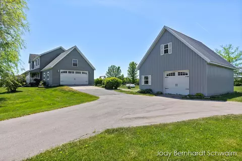 2887 N Johnson Rd, Belding, MI 48809 photo 4