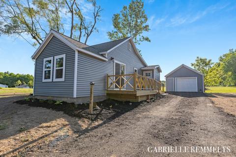 13196 Elm Ave, Sand Lake, MI 49343