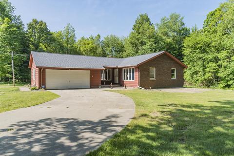 22201 64th Ave, Mattawan, MI 49071