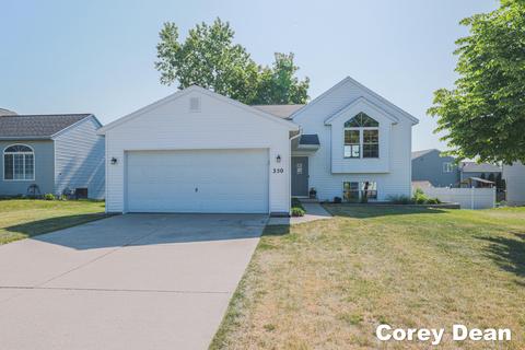 350 Tall Grass Dr, Cedar Springs, MI 49319