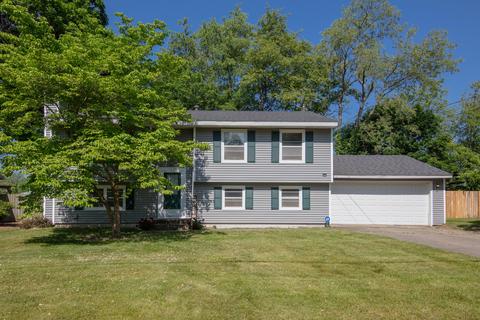 7230 Capri St, Portage, MI 49002