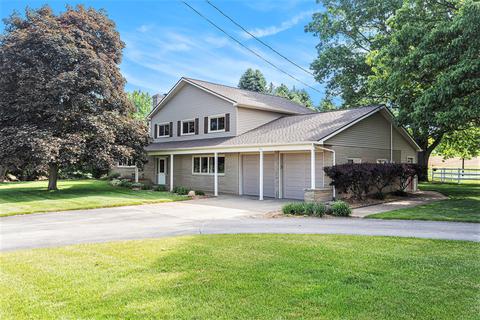 3901 16th St, Wayland, MI 49348