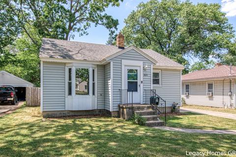 3011 Buchanan Ave SW, Grand Rapids, MI 49548