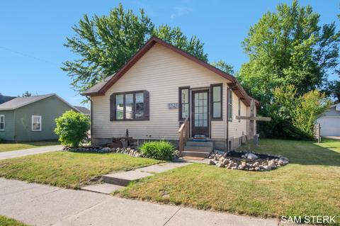 3328 Oak St, Hudsonville, MI 49426